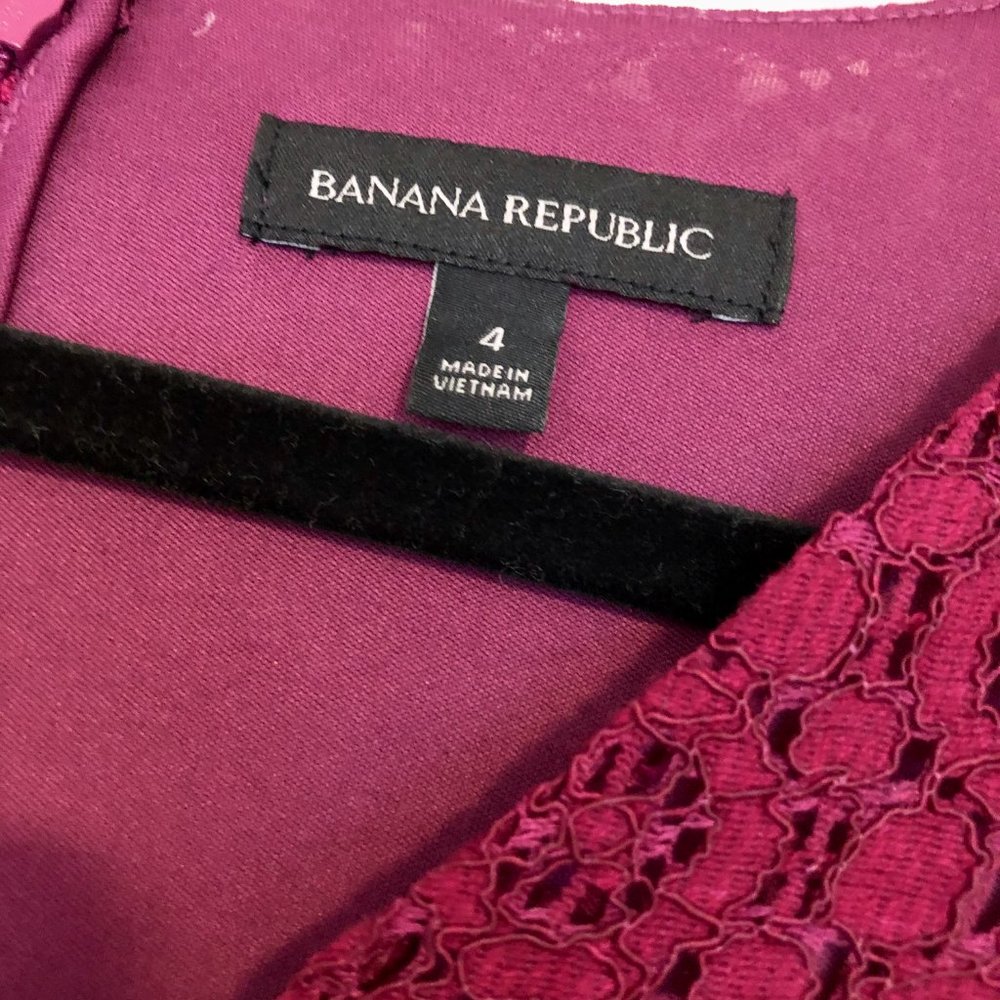 Banana Republic Lace Fluted-Sleeve Dress - Picture 6 of 6